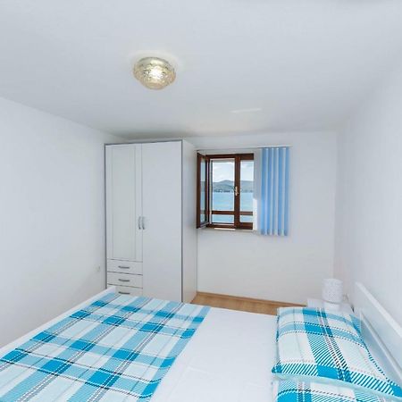 Apartment Island Dream Krapanj Bagian luar foto