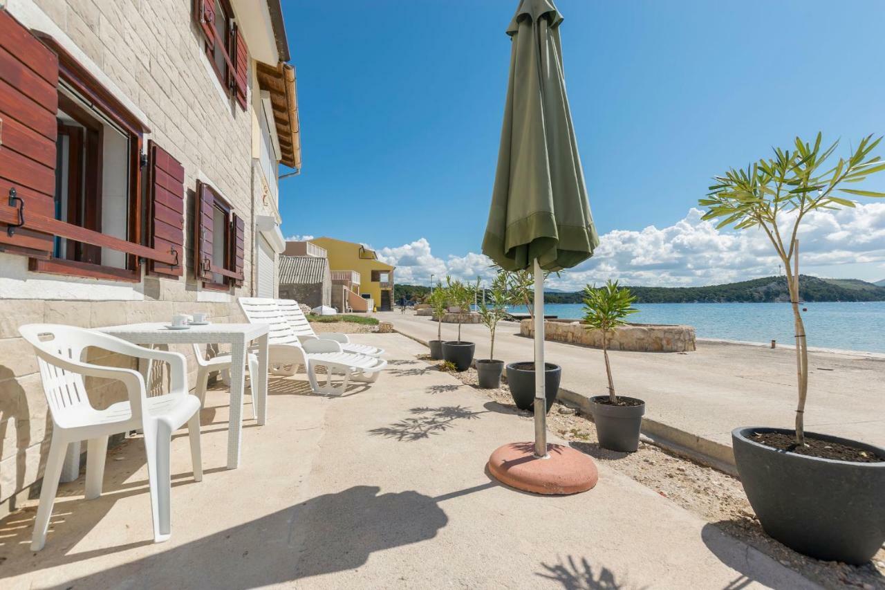 Apartment Island Dream Krapanj Bagian luar foto