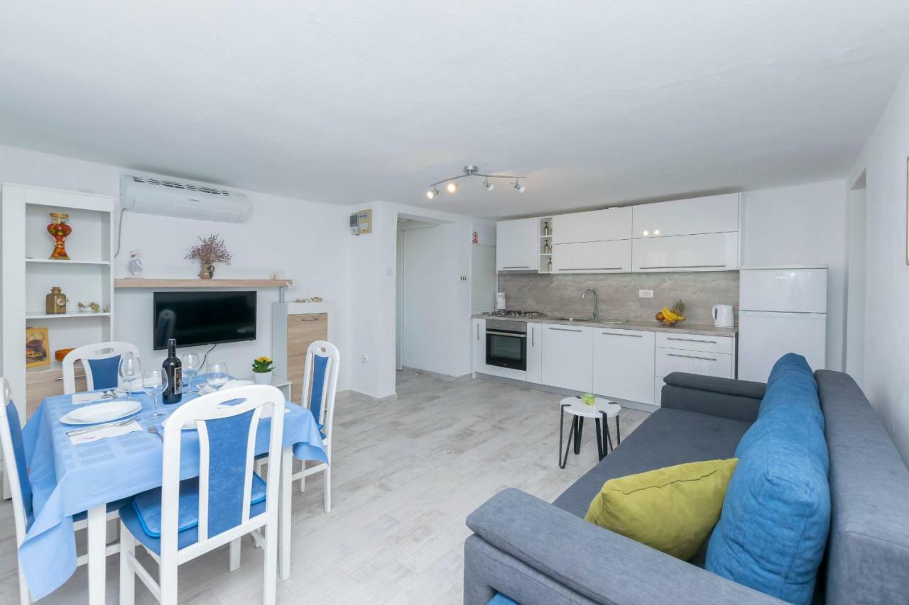 Apartment Island Dream Krapanj Bagian luar foto