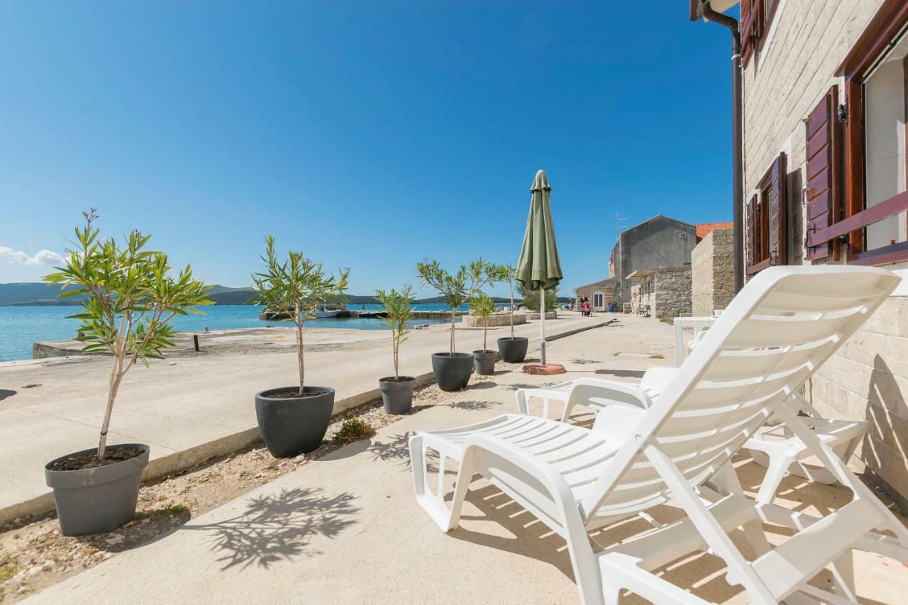 Apartment Island Dream Krapanj Bagian luar foto